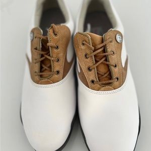 NWOT FootJoy LoPro Waterproof SoftSpikes Ladies Golf Shoes